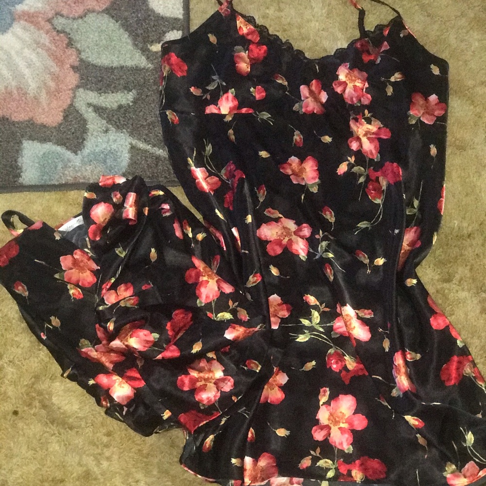 Silk flower and lace robe with nightgown